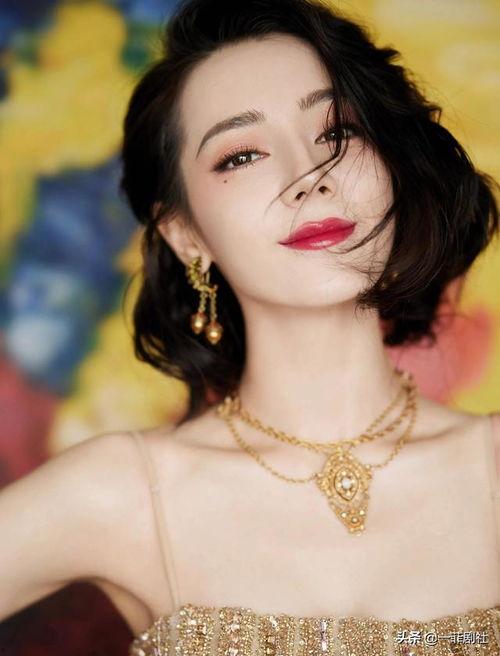 娱乐圈吃瓜美女,娱乐圈“吃瓜”美女生存指南